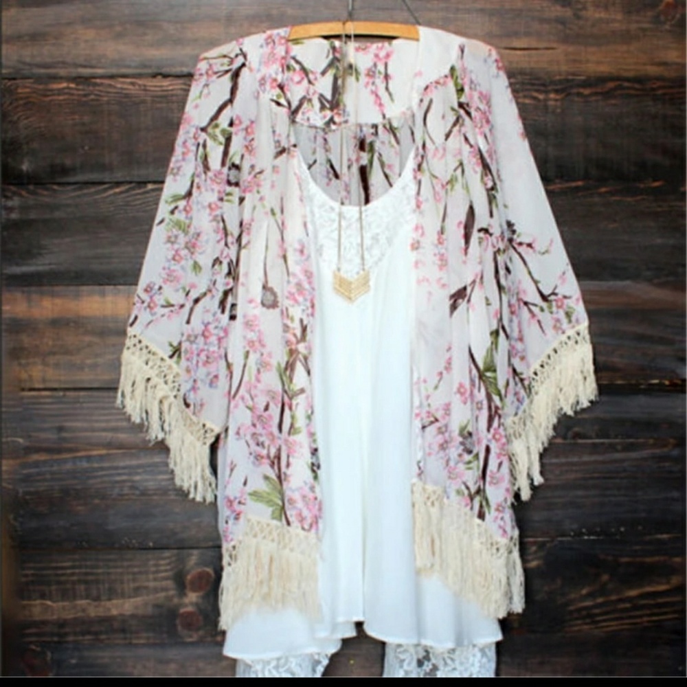 Pretty NEW kimono scarf wrap w fringe MUMU COMFY